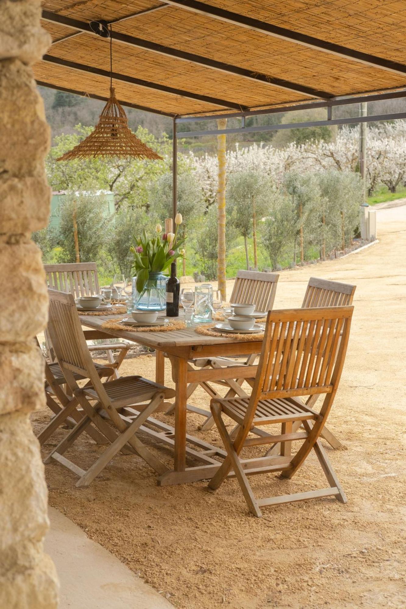 L'Atelier Des Vignes Villa Saint-Pantaléon Buitenkant foto