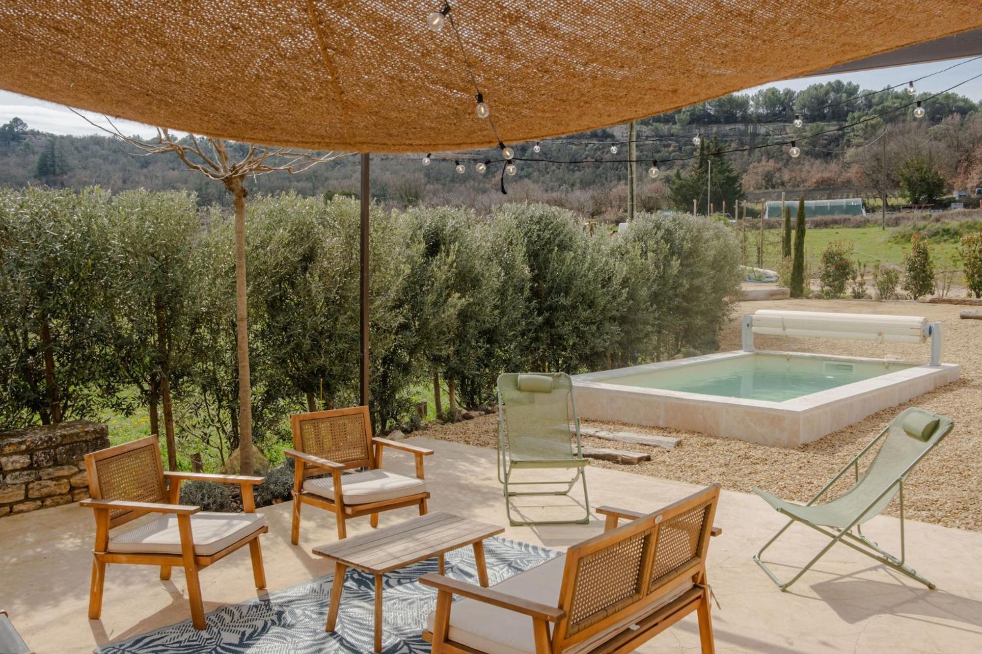L'Atelier Des Vignes Villa Saint-Pantaléon Buitenkant foto